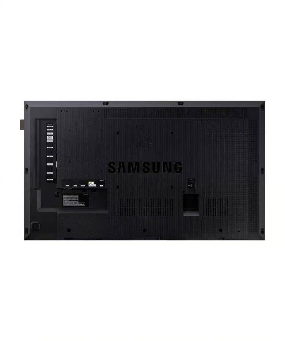 Retro del monitor Samsung DM55E 55 pollici Signage Display Full HD ricondizionato, con porte di connessione per soluzioni di digital signage. Retro del monitor Samsung DM55E 55 pollici Signage Display Full HD ricondizionato, con porte di connessione per soluzioni di digital signage.